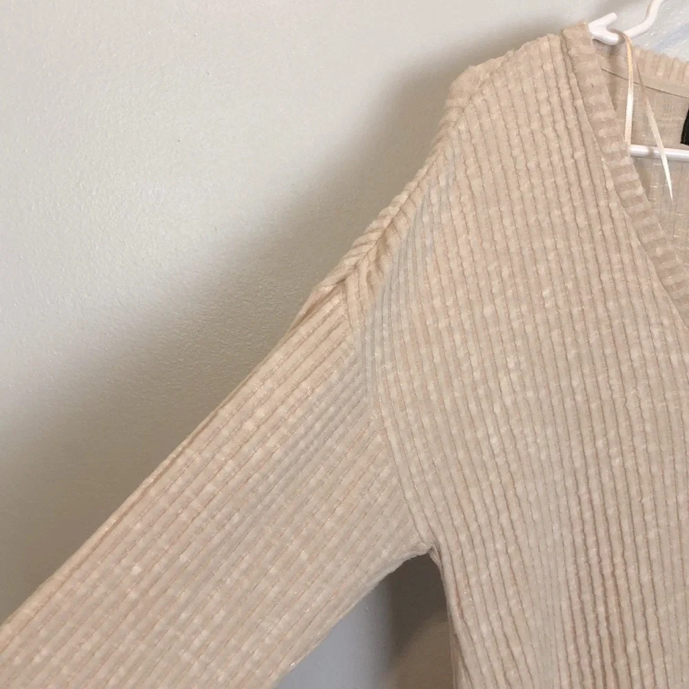 Code x Mode Long‎ Sleeve V-Neck Sweater - Picture 8 of 11